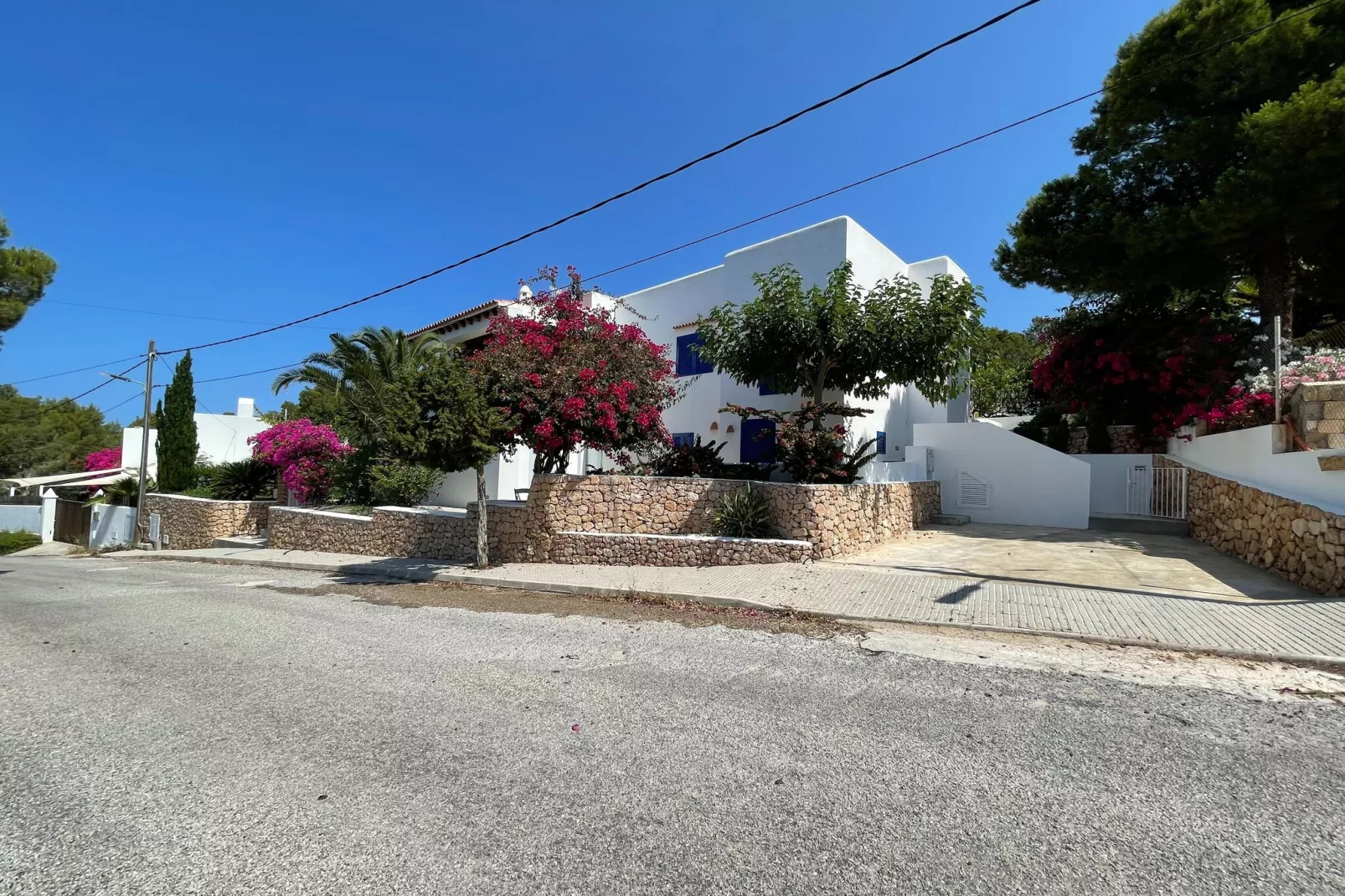Es Queixal-Exterior summer