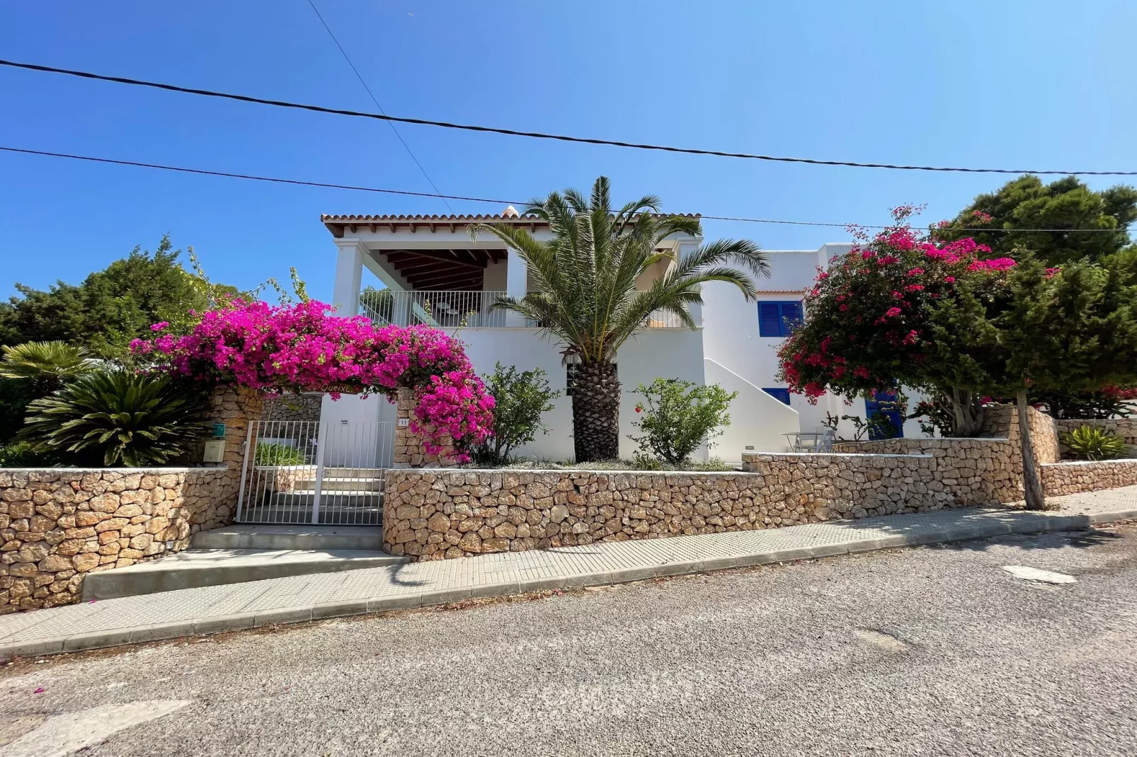 Es Queixal-Exterior summer