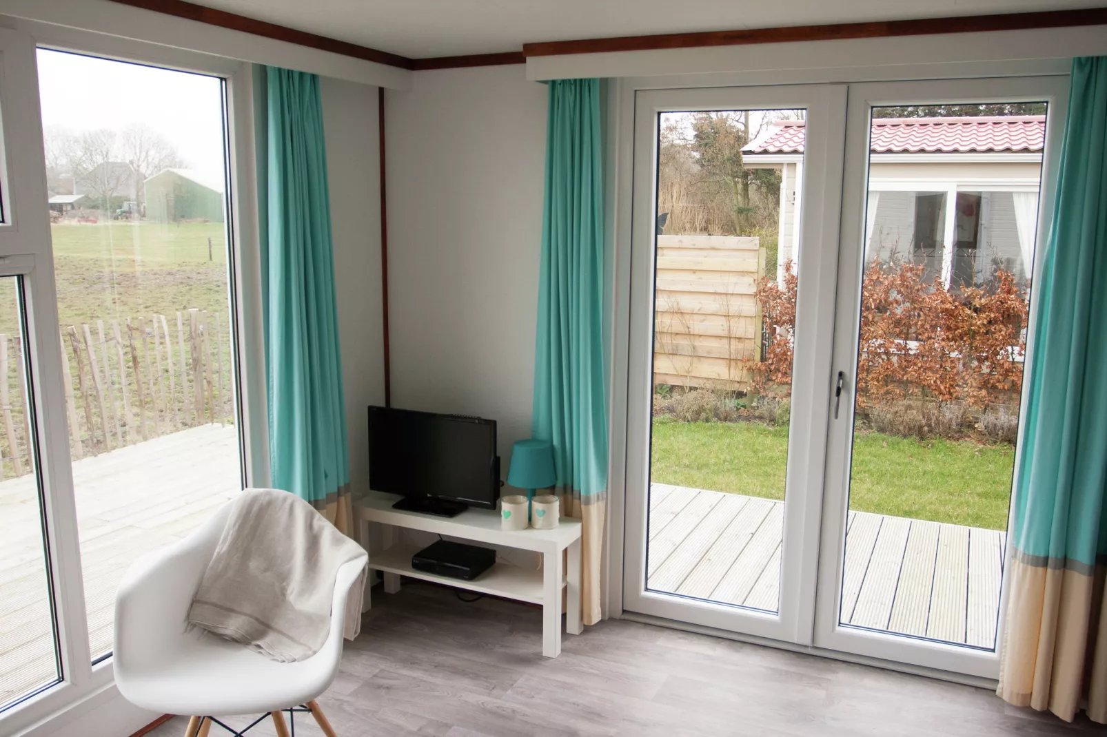 Recreatiepark Wiringherlant - Wiringher Chalet 10 - Living room