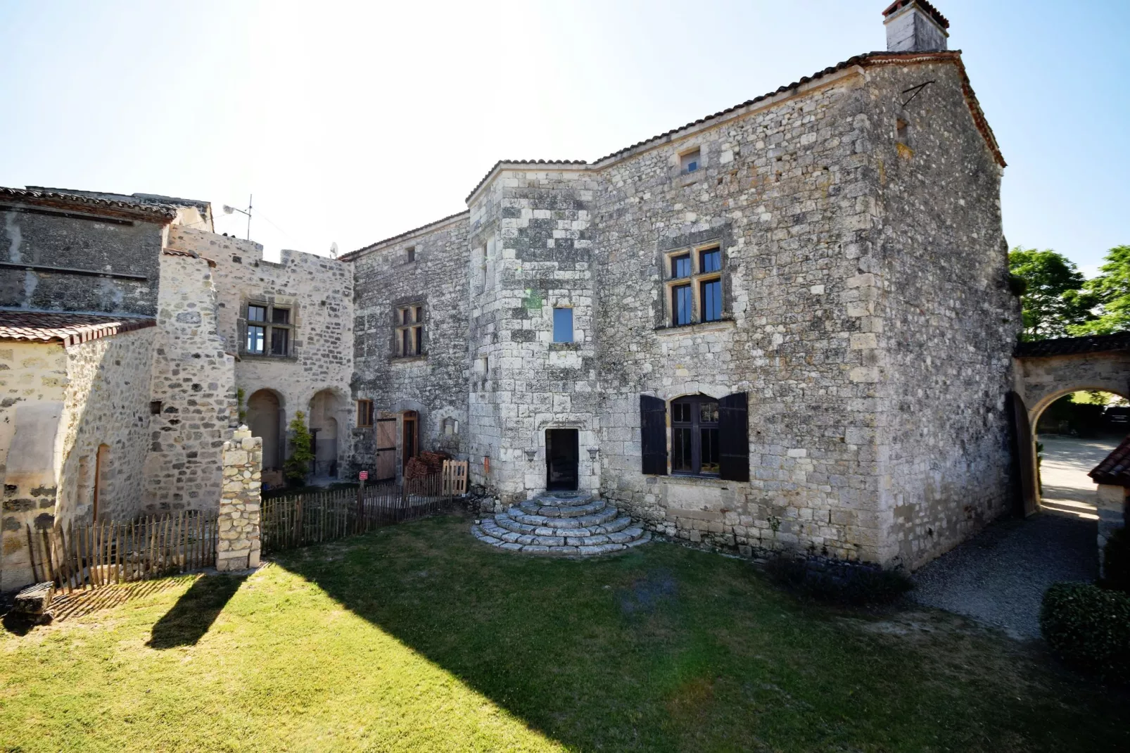 Chateau de plèneselve 12P-Exterior summer