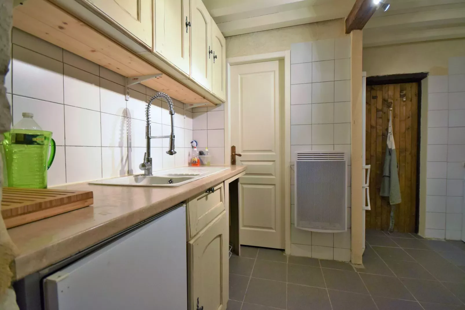 Chateau de plèneselve 12P-Kitchen
