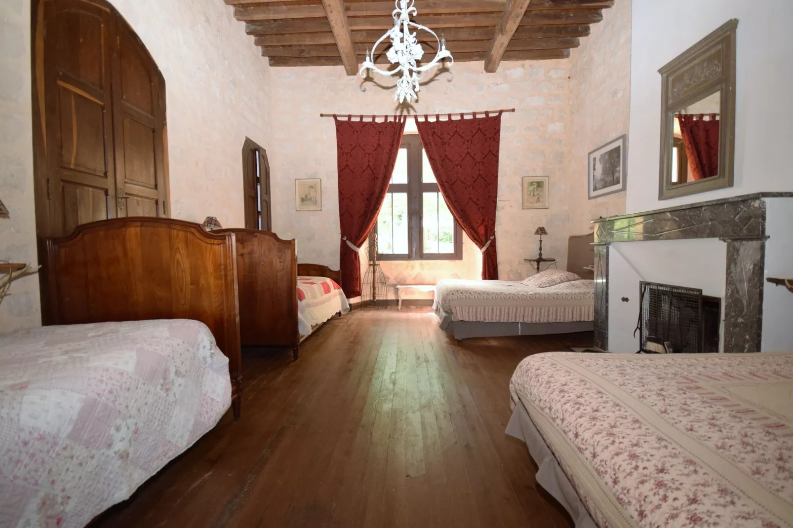 Chateau de plèneselve 12P-Bedroom