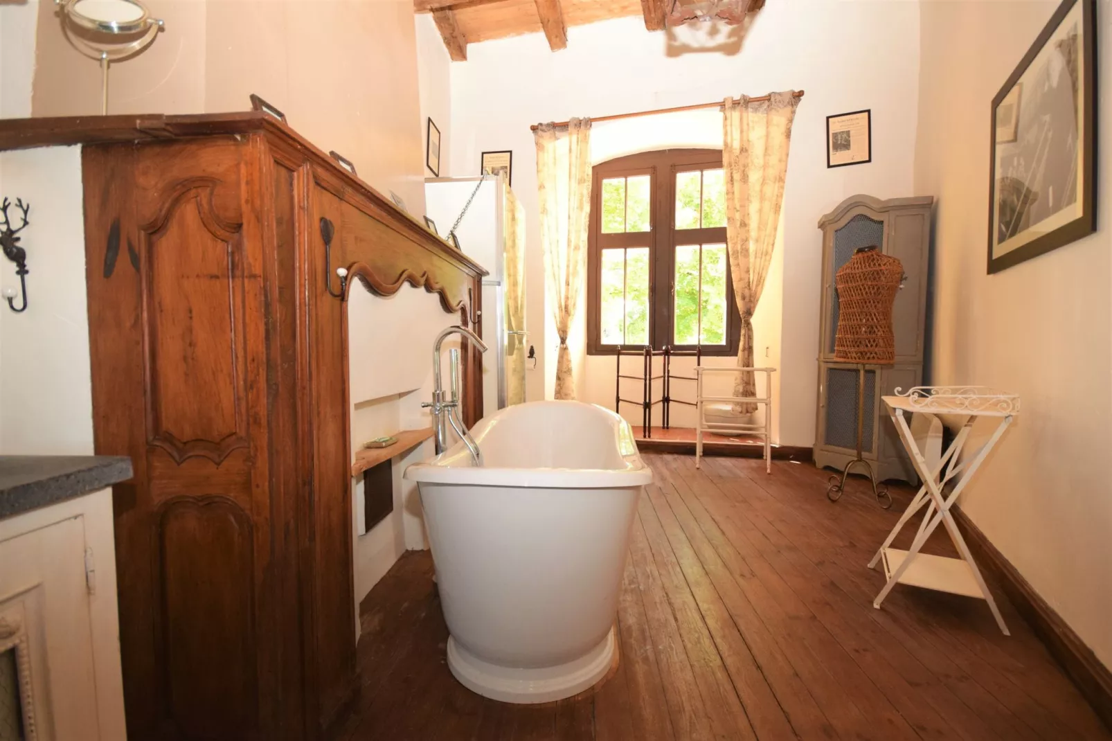 Chateau de plèneselve 12P-Bathroom