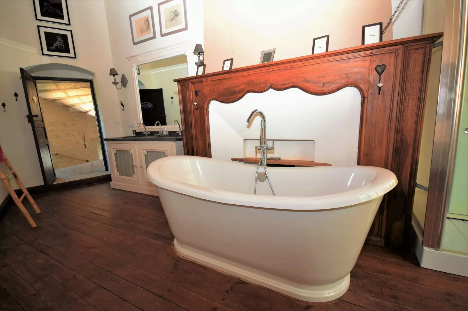 Chateau de plèneselve 12P-Bathroom