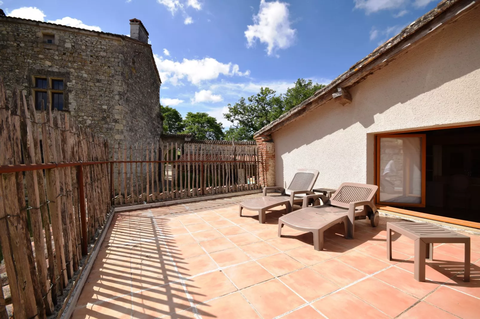 Bergerie-Terrace balcony