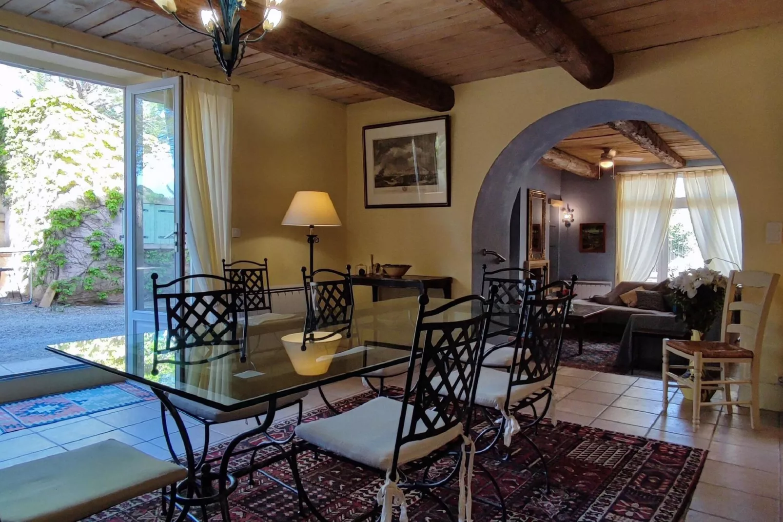 LA BOUSCADE MASTER & GUEST-Dining room