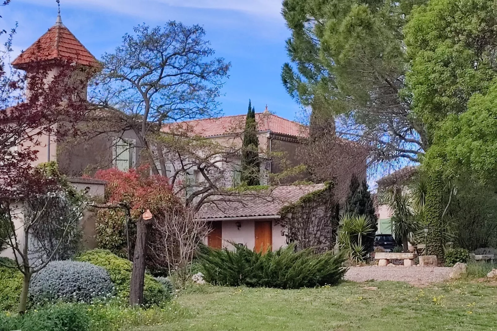 LA BOUSCADE MASTER & GUEST-Exterior summer