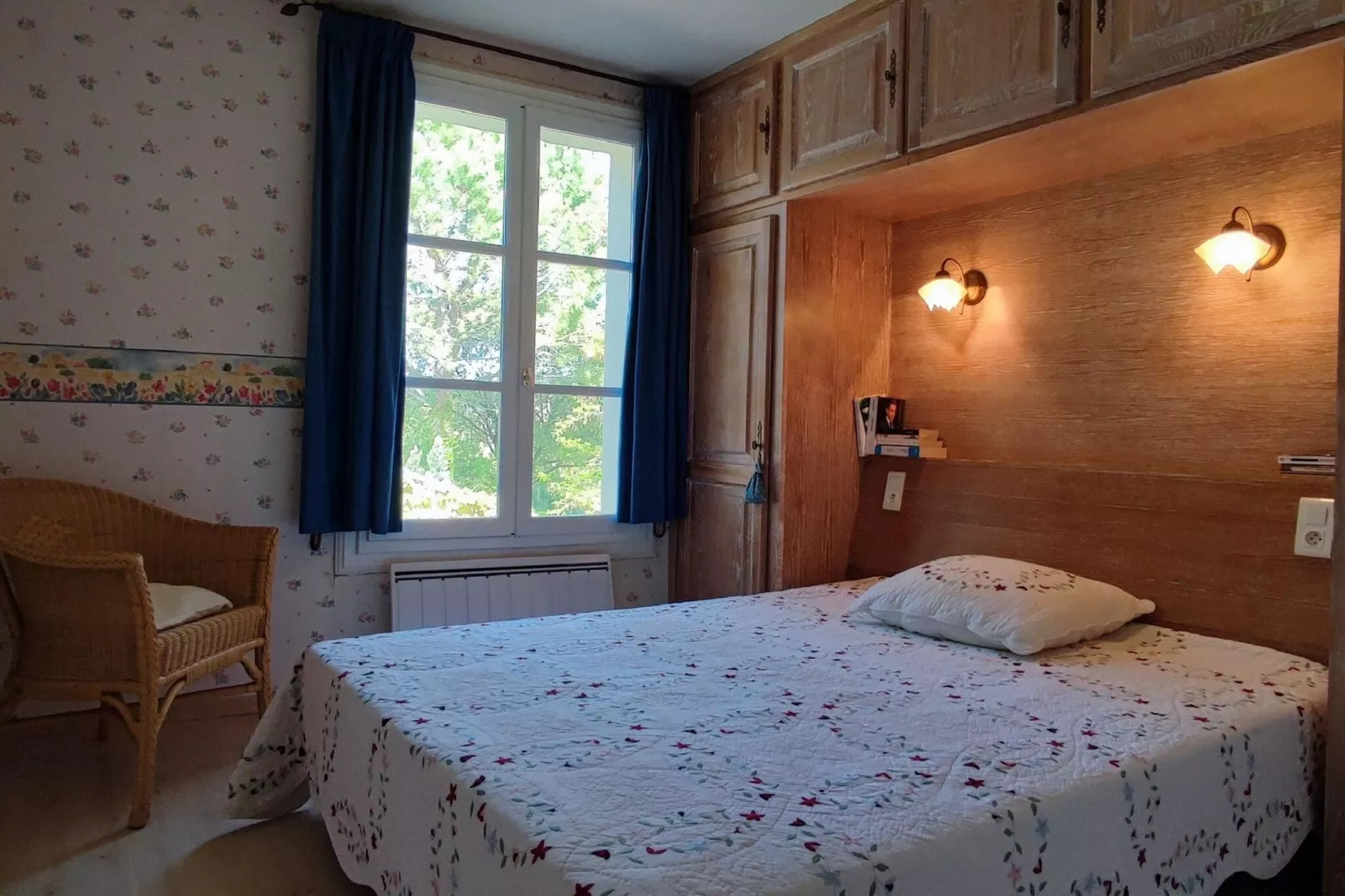 LA BOUSCADE MASTER & GUEST-Bedroom