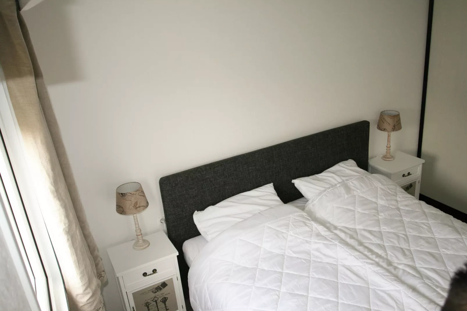 Recreatiepark Wiringherlant - Wiringher Chalet 10 - Bedroom