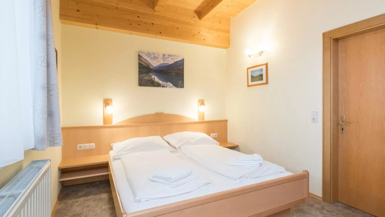 Anja-Bedroom