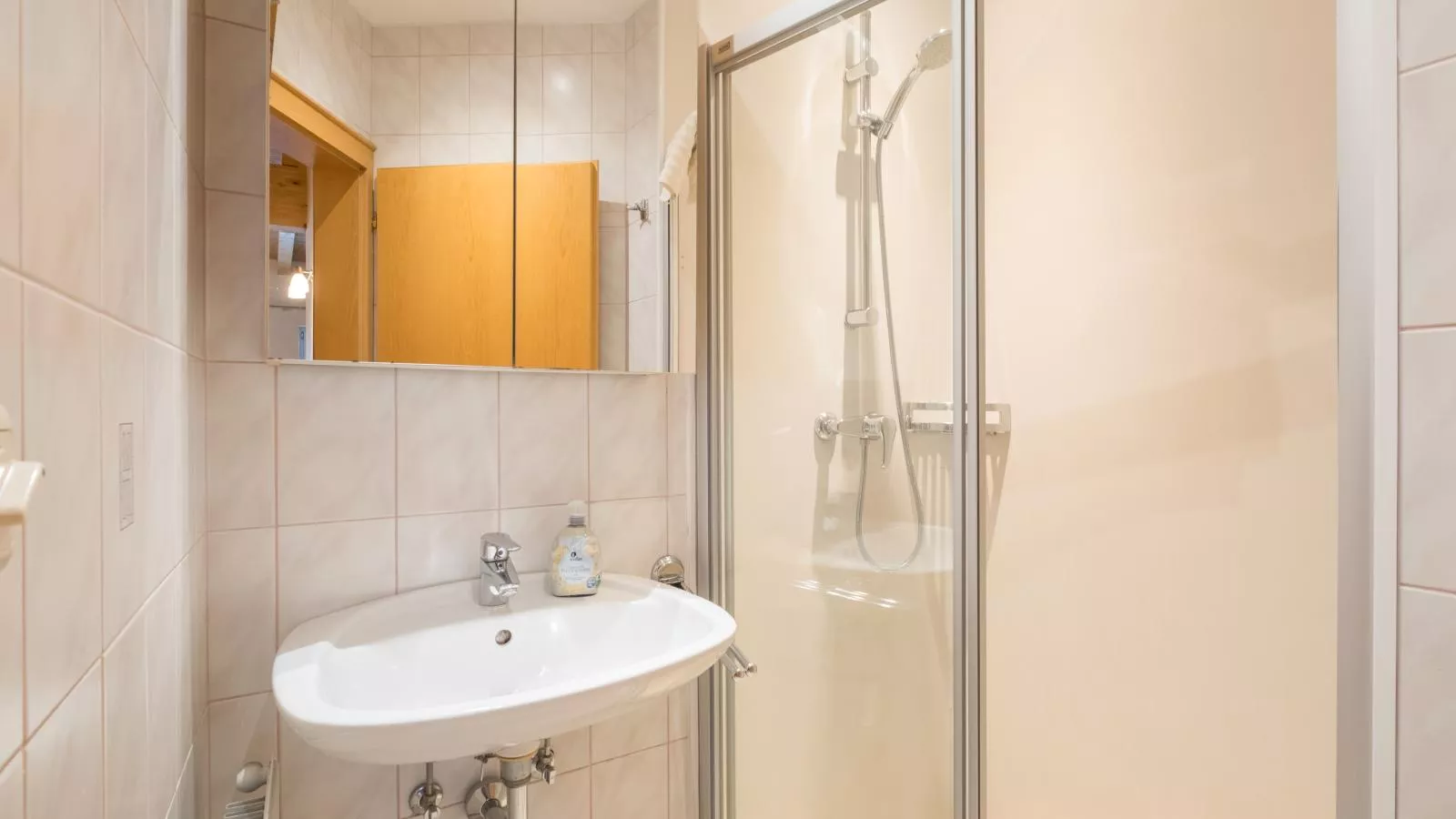 Anja-Bathroom