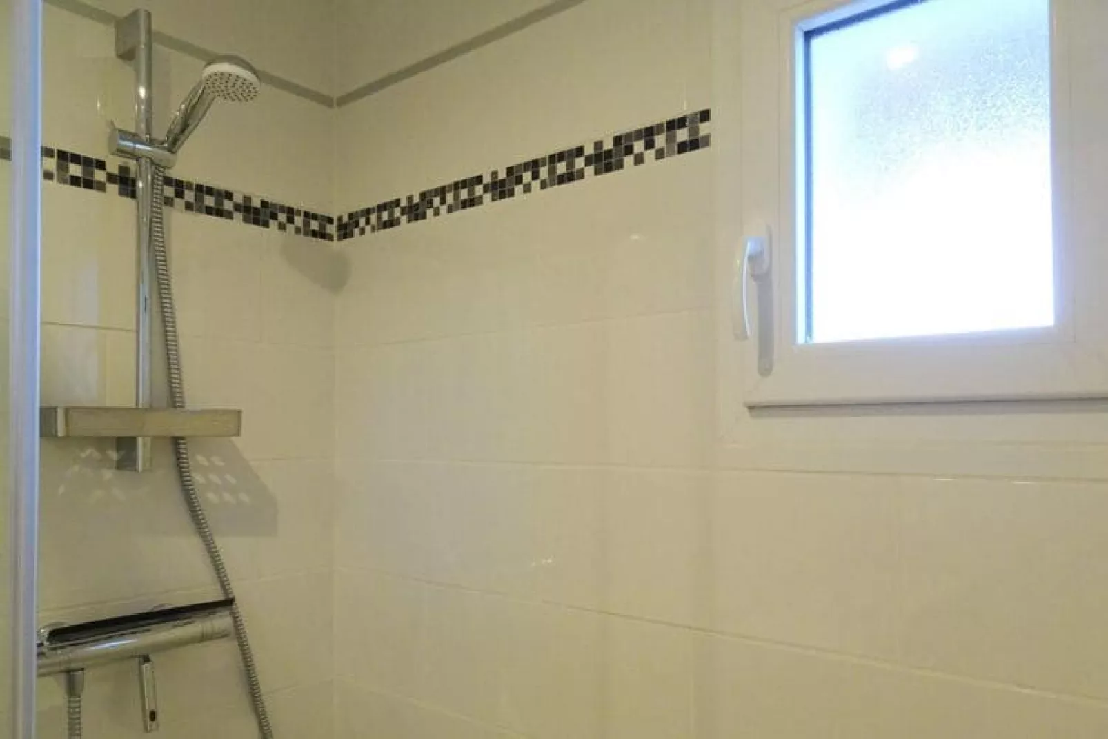 Terraced house with garden and sea view Paimpol-Salle de bain