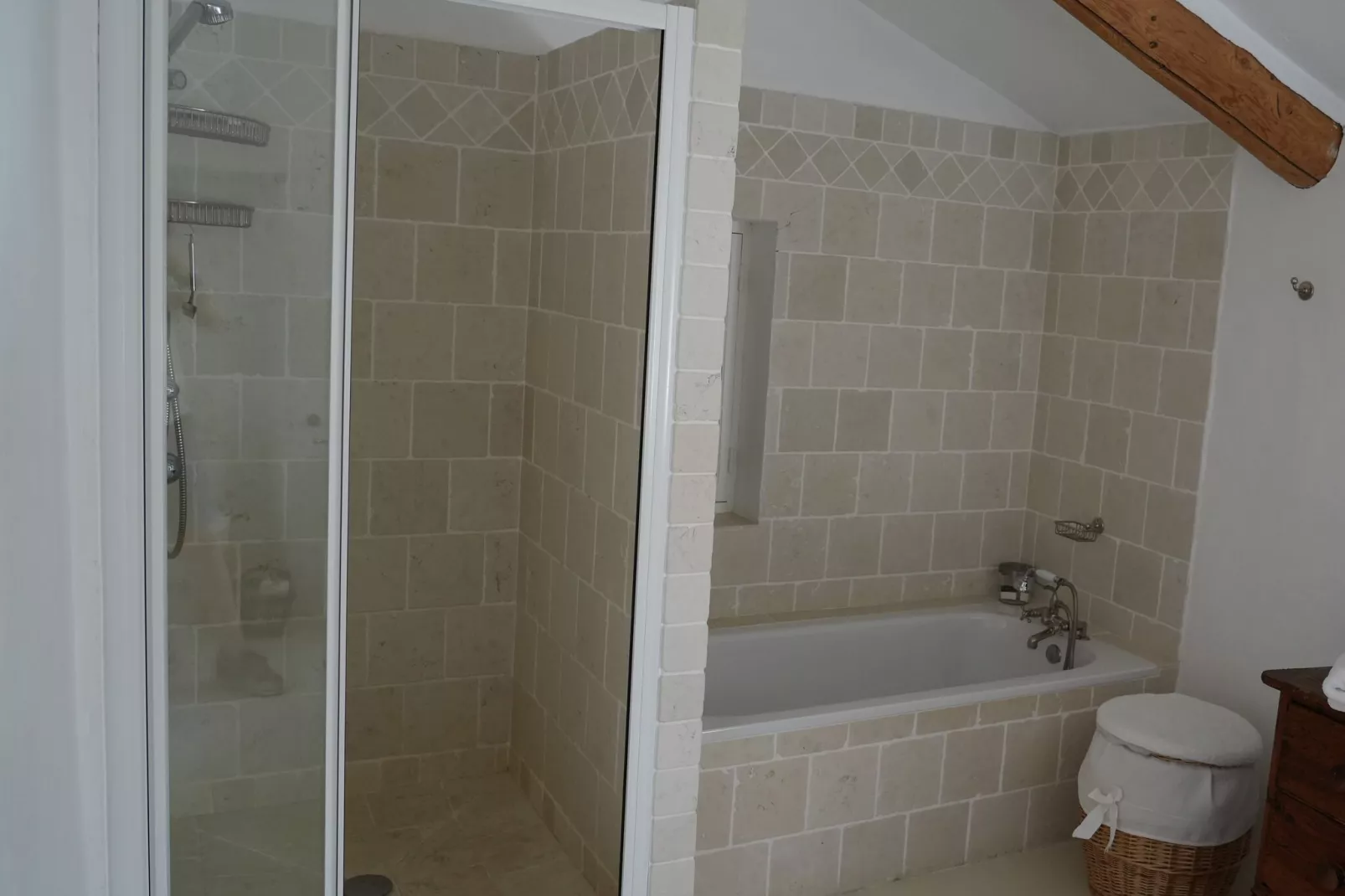 Mas Opideum-Bathroom