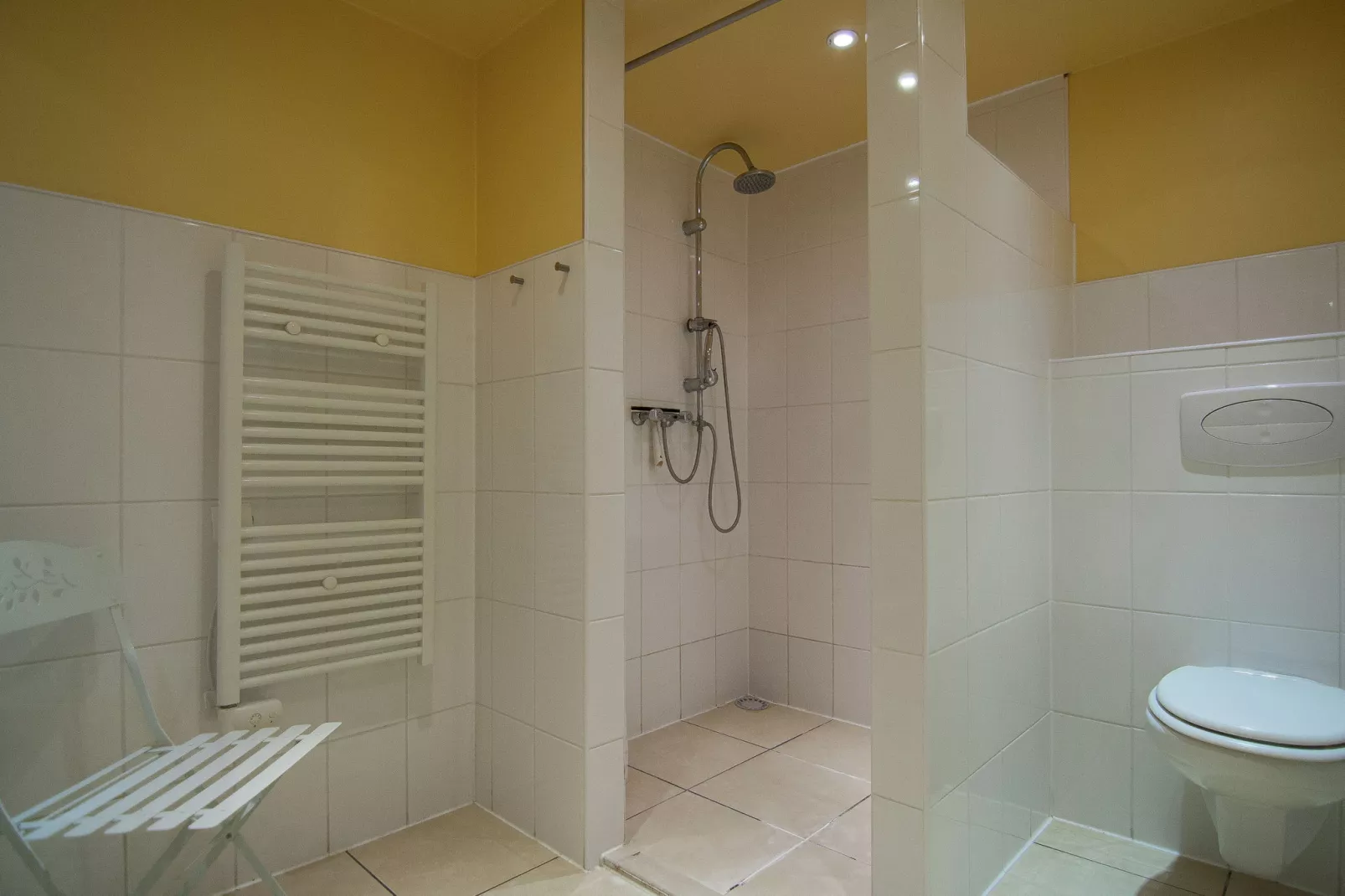 La Marguerite-Bathroom