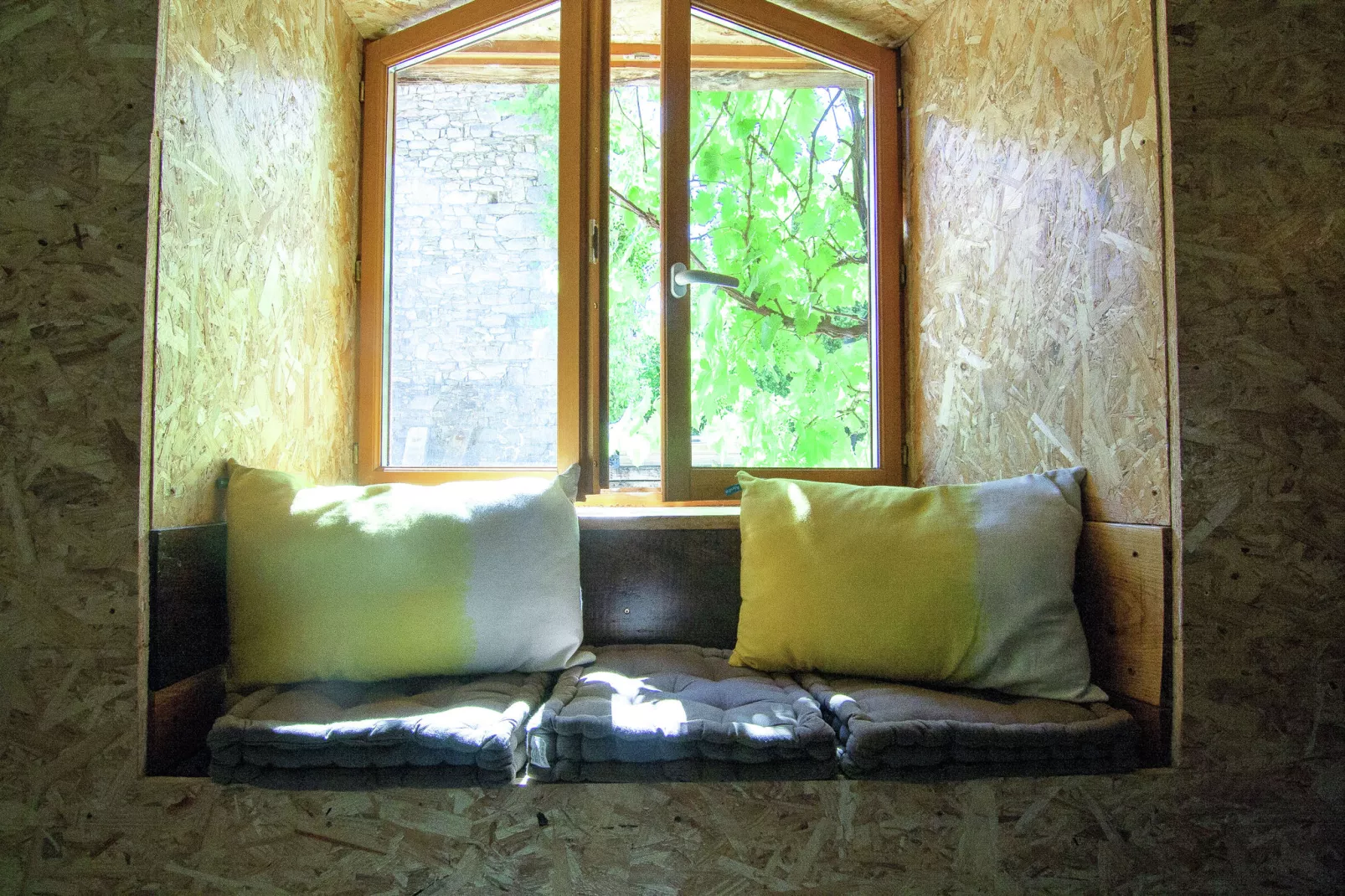 Le Tournesol-Living room