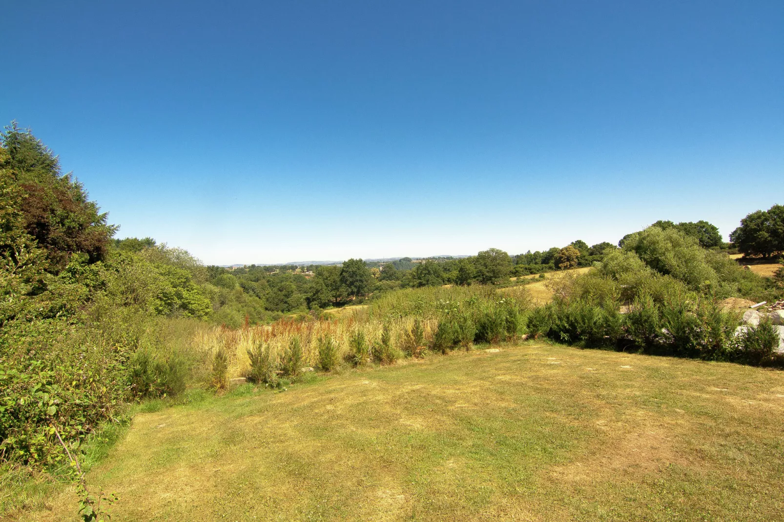 Le Tournesol-View summer