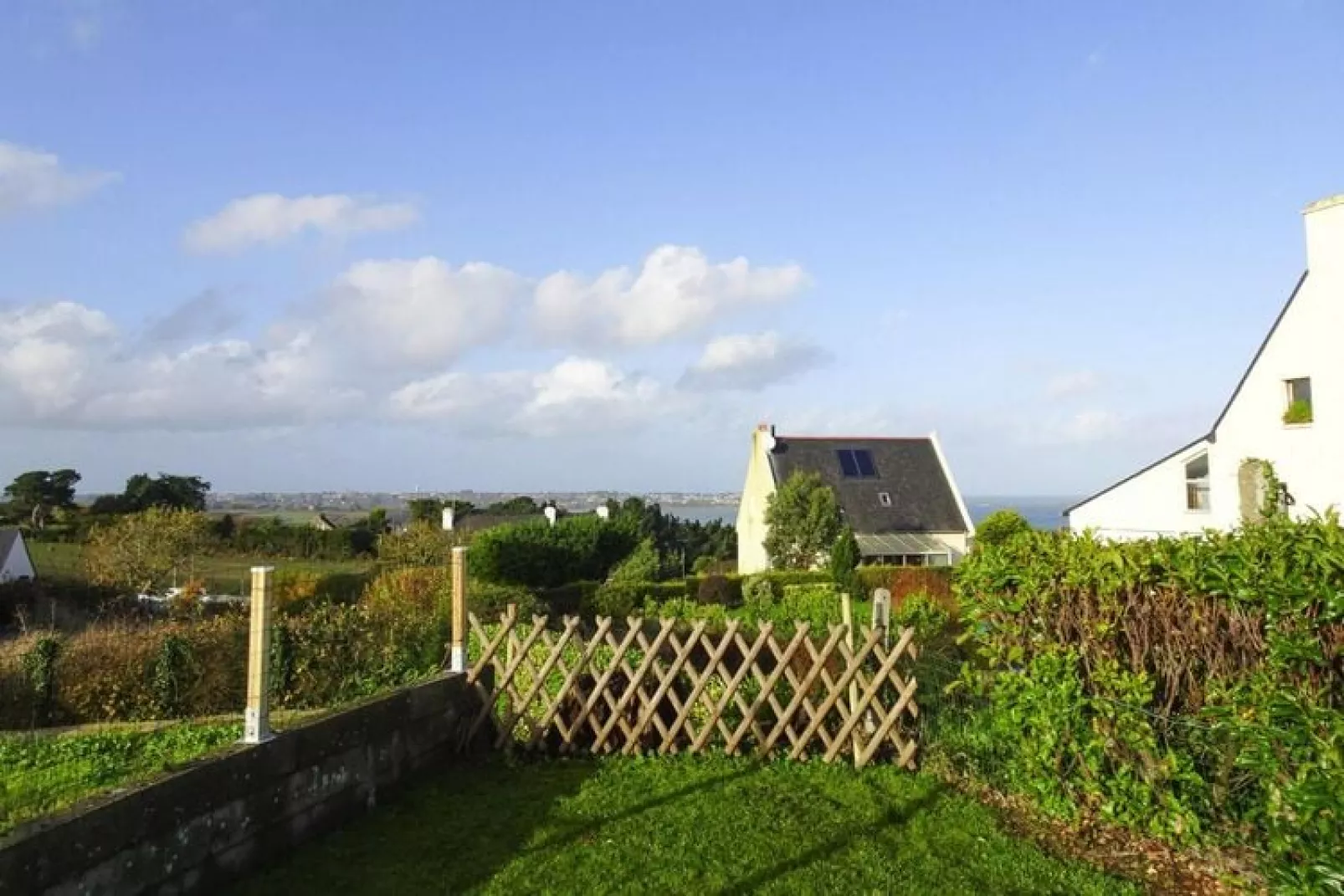 Terraced house with garden and sea view Paimpol-Vue d'été