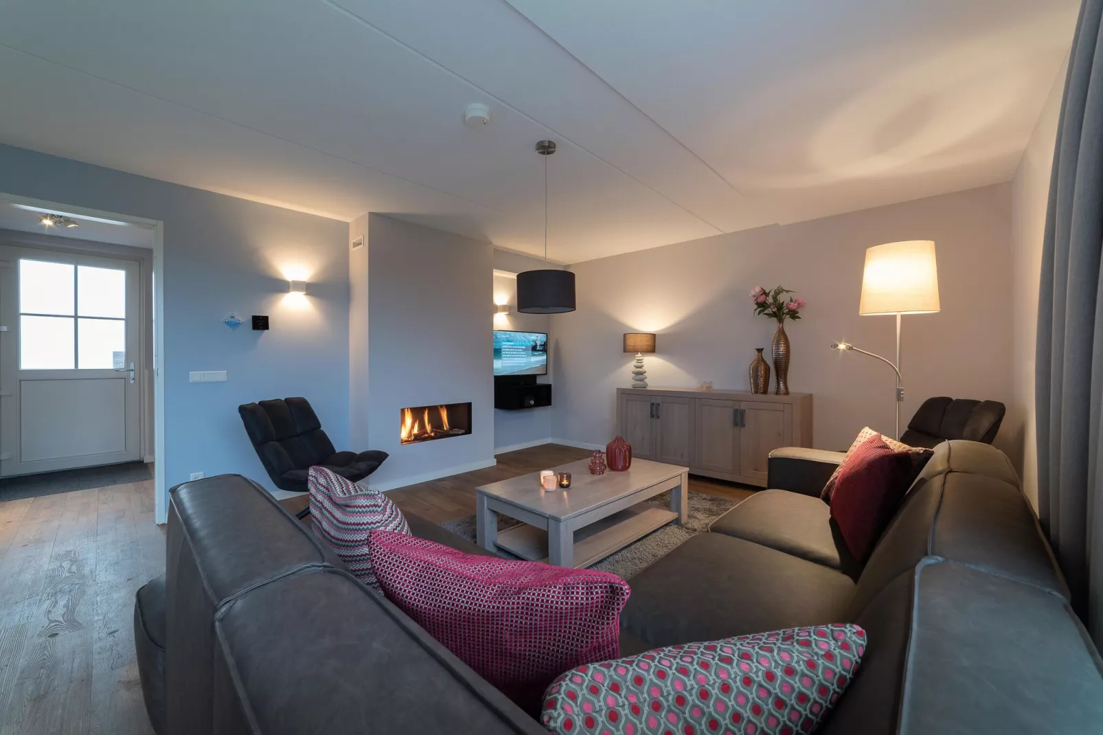 Charming Beveland Vrijstaand-Wohnzimmer
