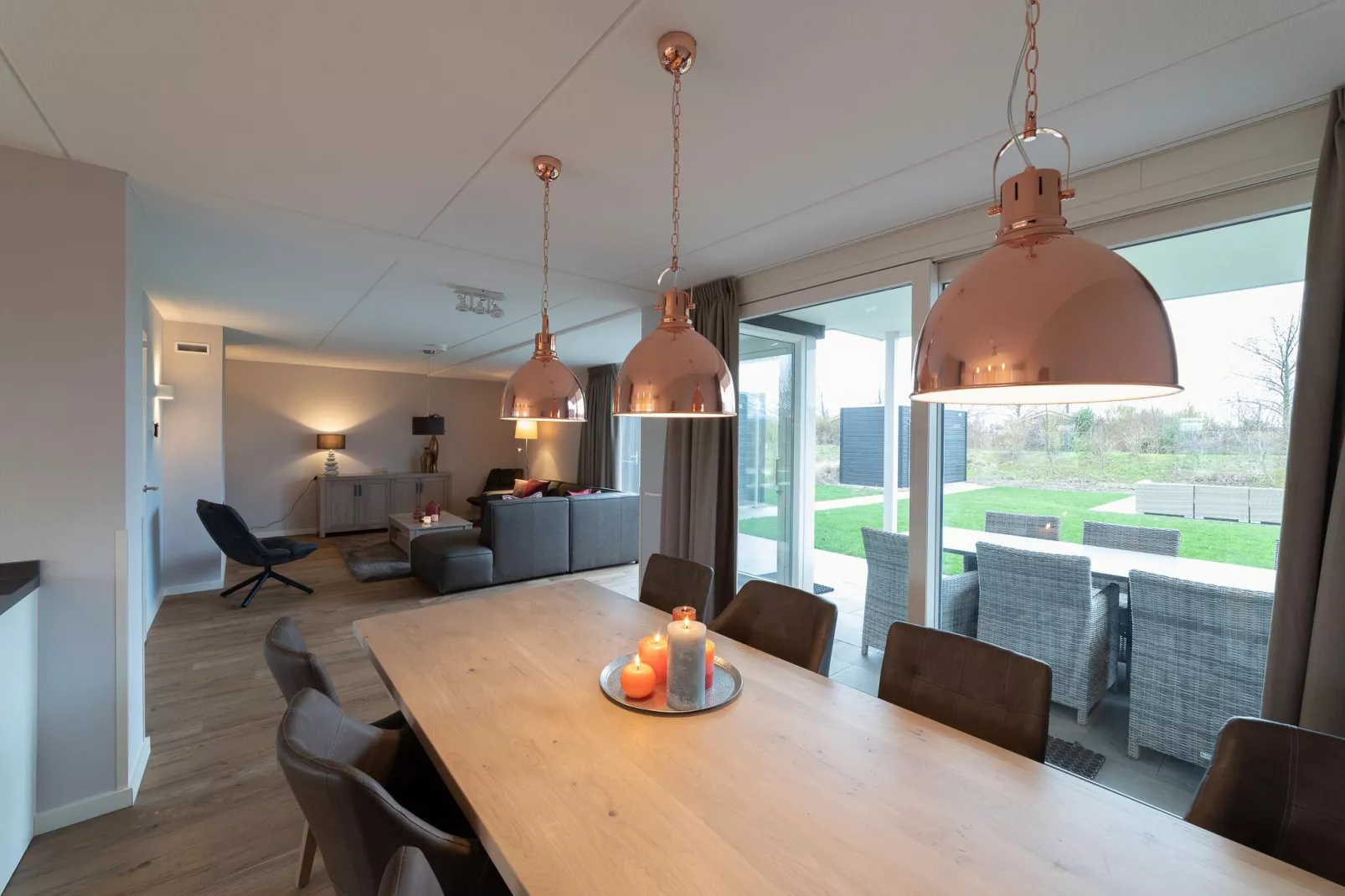Charming Beveland Vrijstaand-Esszimmer