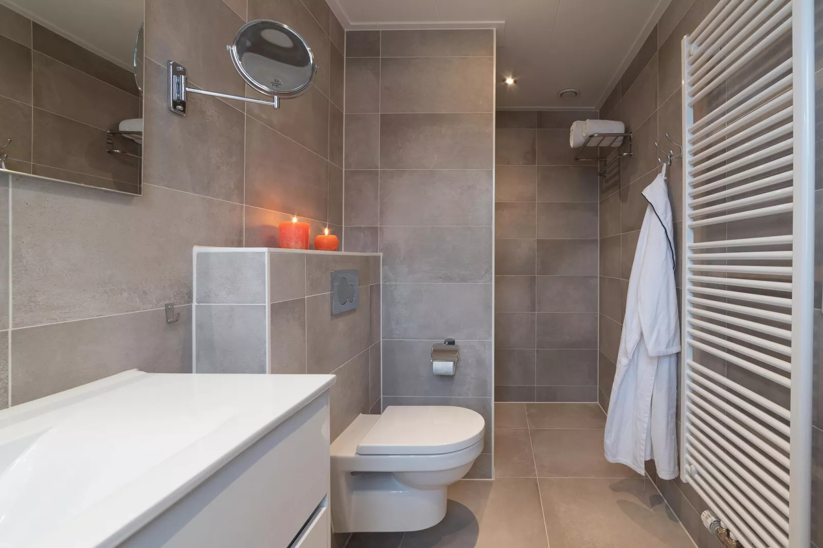Charming Beveland Vrijstaand-Badezimmer