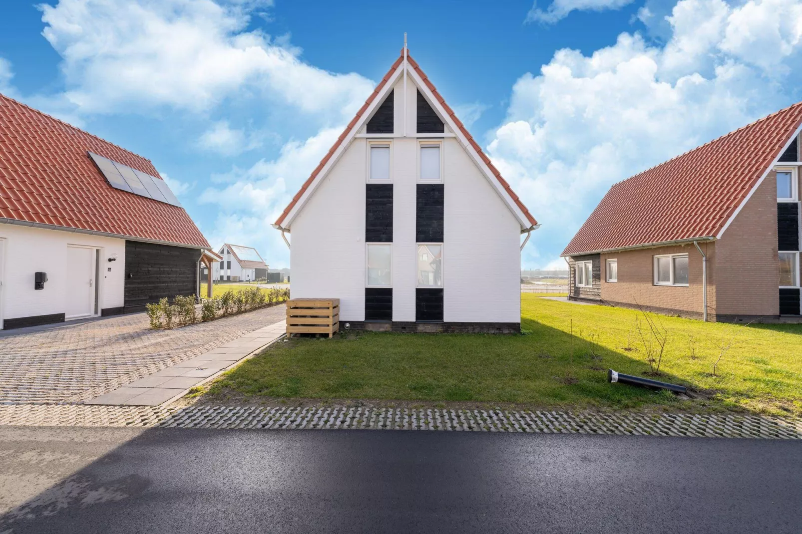 De Sneeuwgors Huis Nr 39-Exterior summer