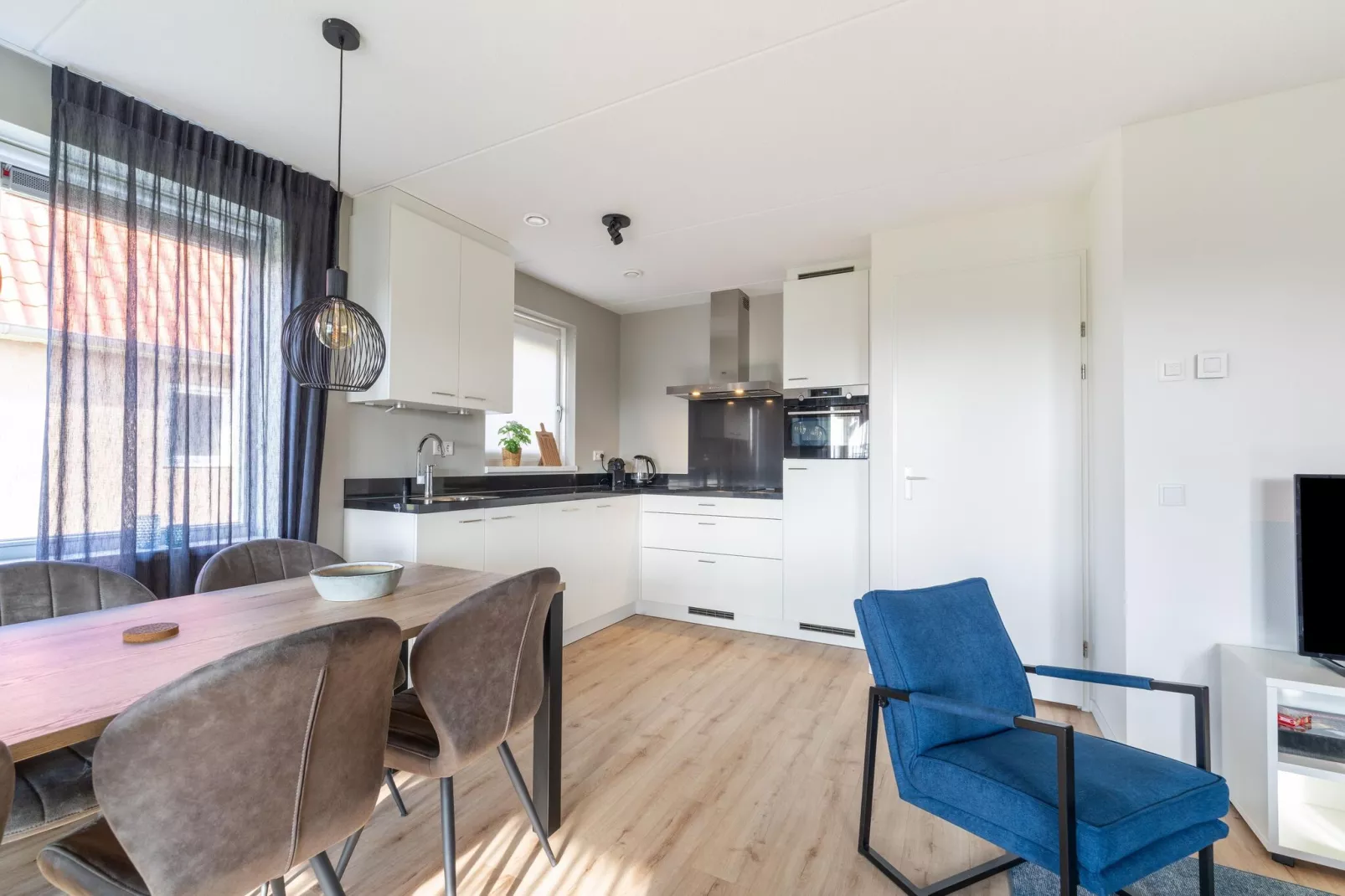 De Sneeuwgors Huis Nr 39-Dining room