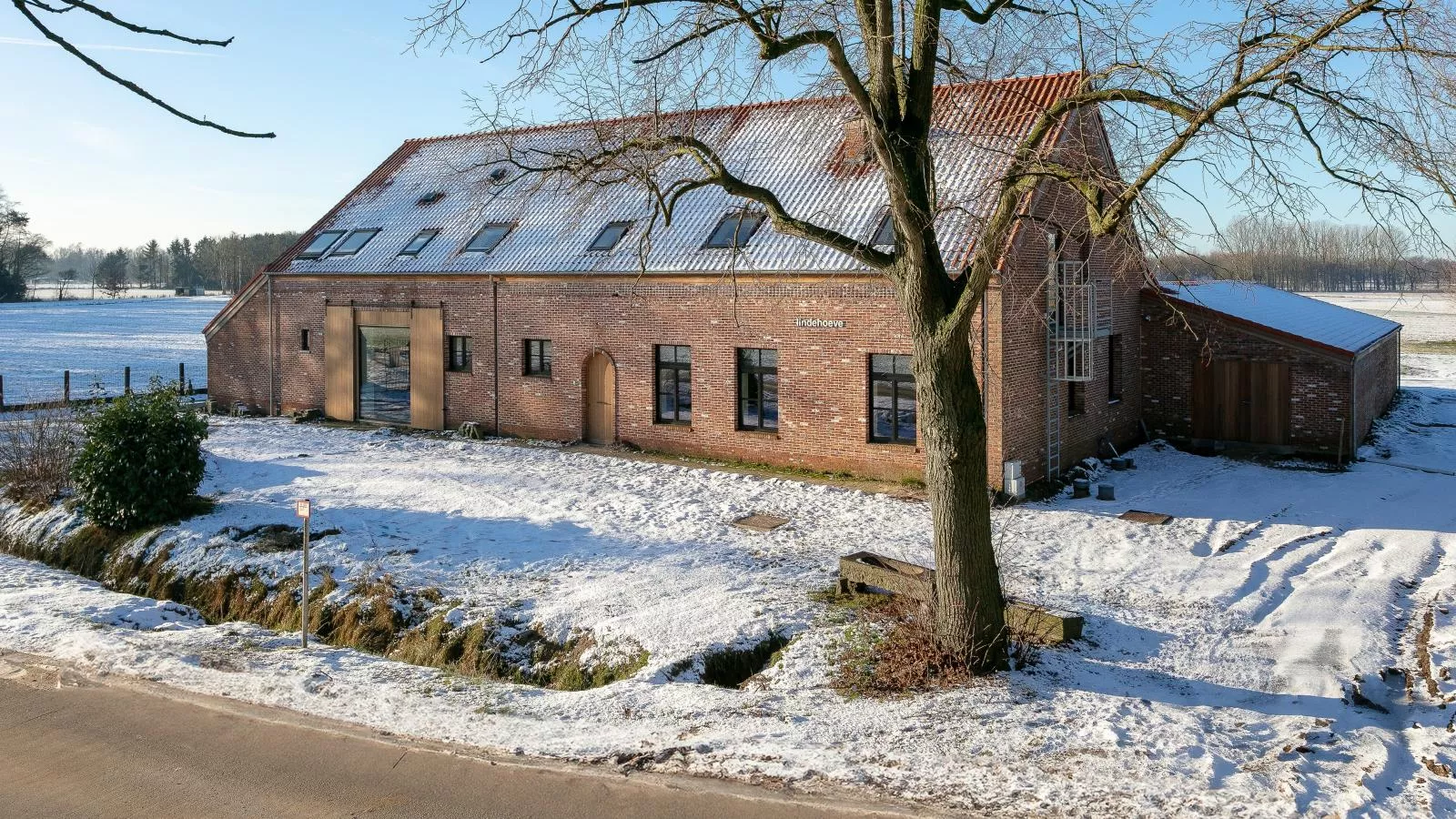 Lindehoeve-Exterior winter