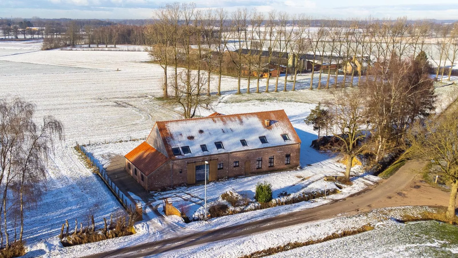 Lindehoeve-Exterior winter