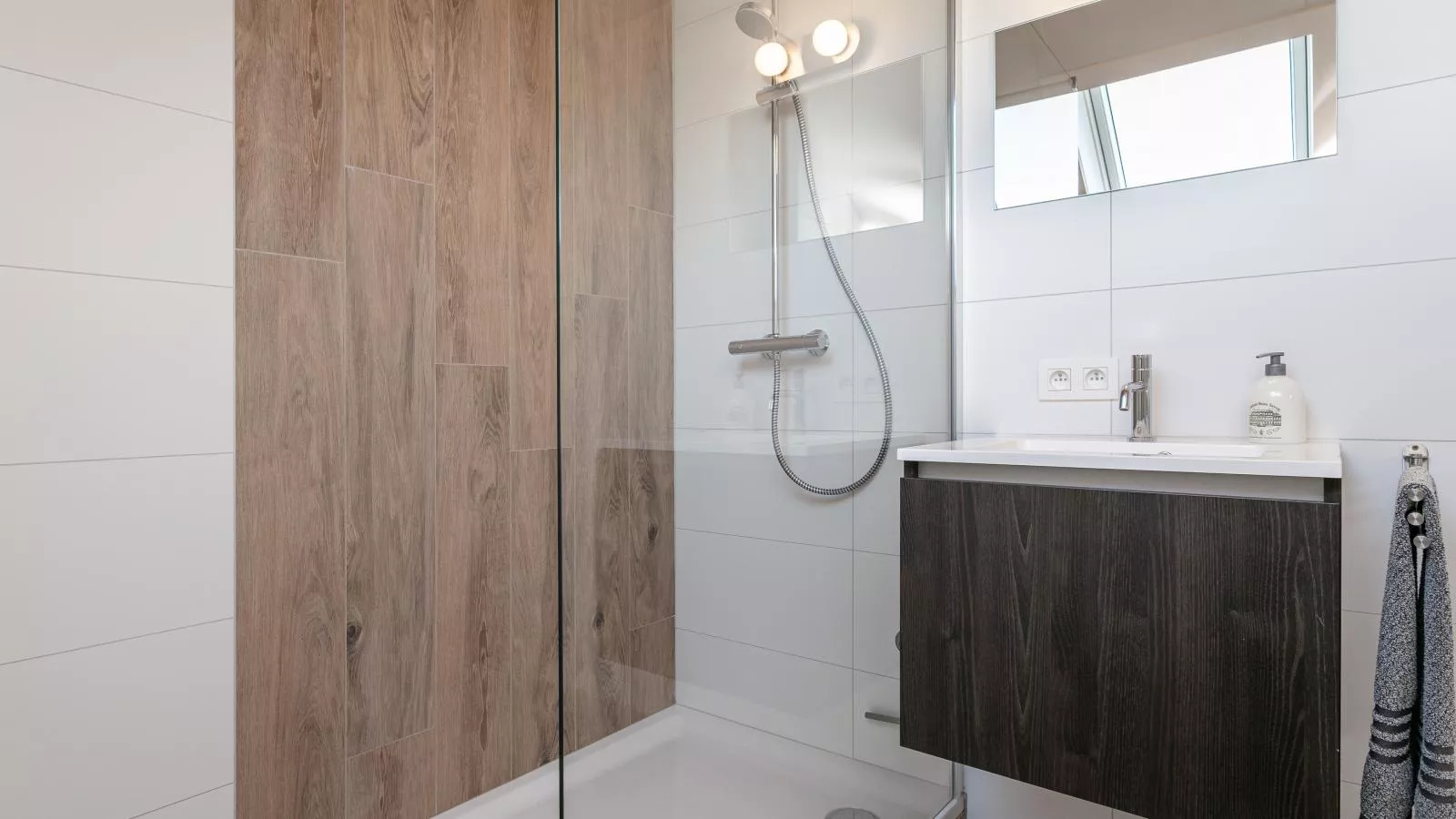 Lindehoeve-Bathroom