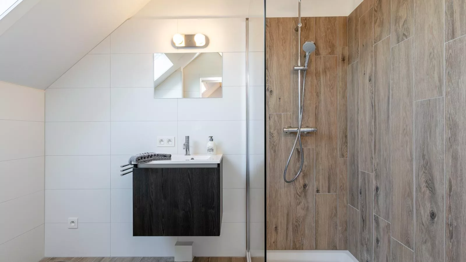 Lindehoeve-Bathroom