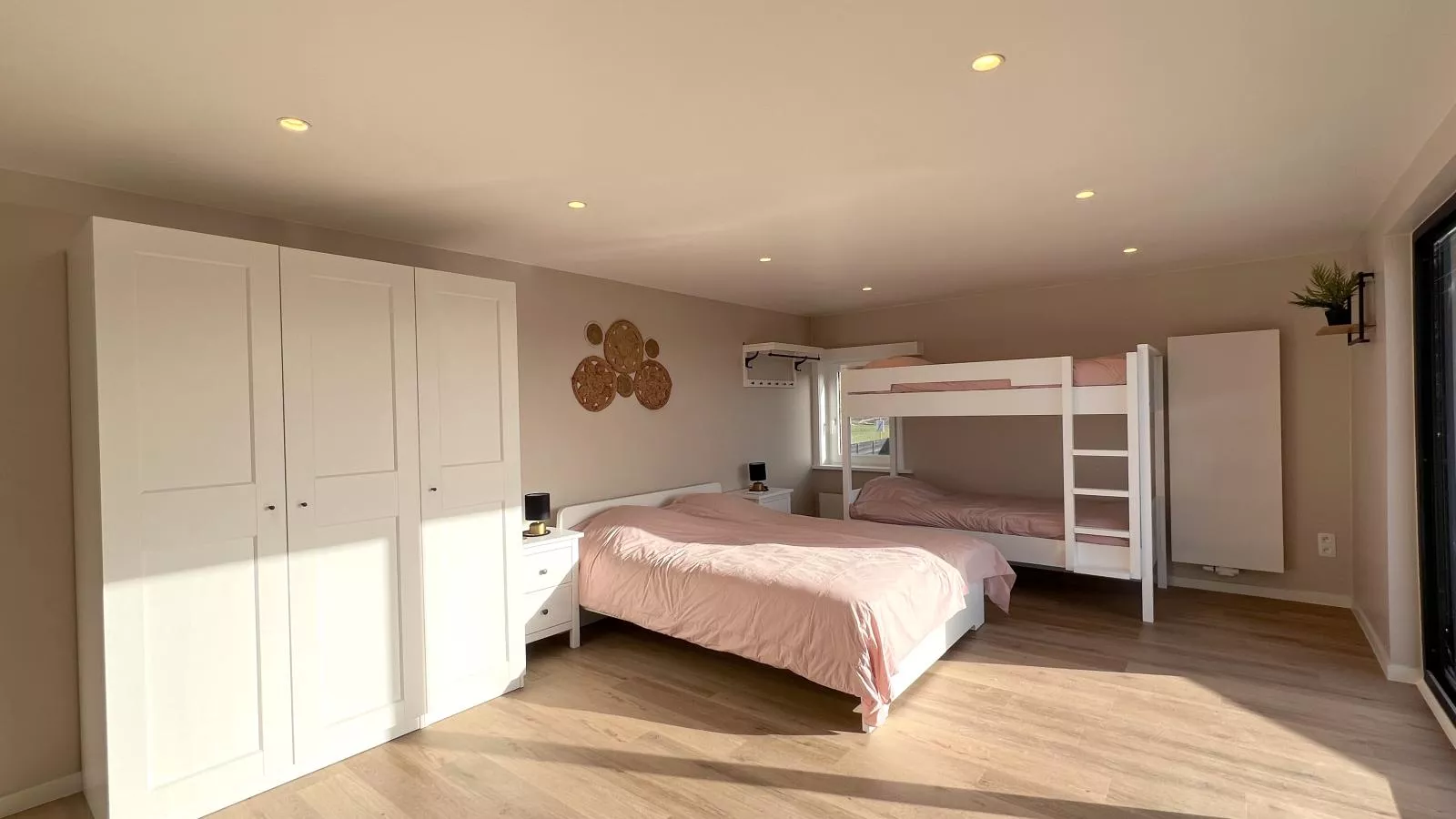 De Golfbreker-Bedroom