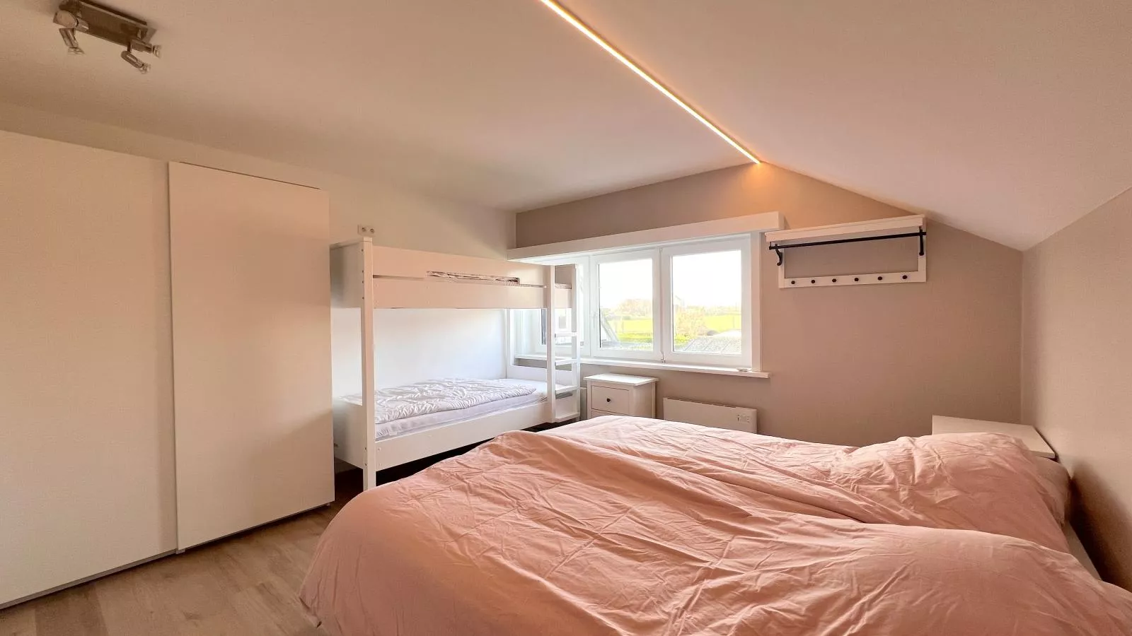 De Golfbreker-Bedroom