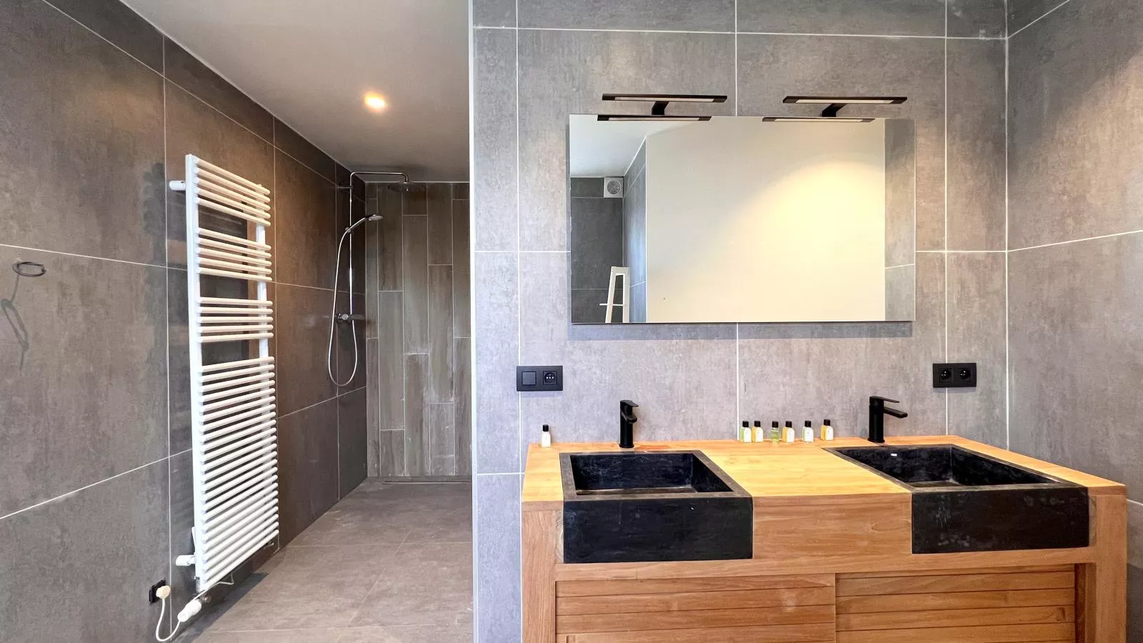 De Golfbreker-Bathroom