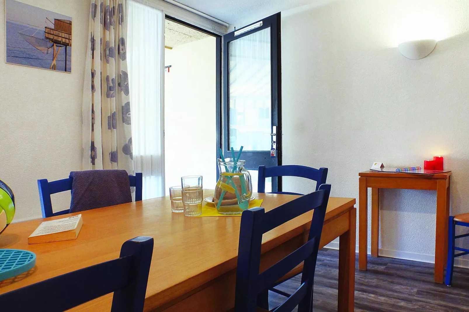 Holiday resort Soulac-sur-Mer Bordeaux Médoc - Soulac-sur-Mer // Gîte 3 pcs 5 pers et 1 bébé VUE MER-Dining room