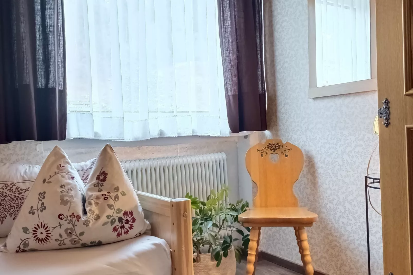 Dorfruh-Bedroom