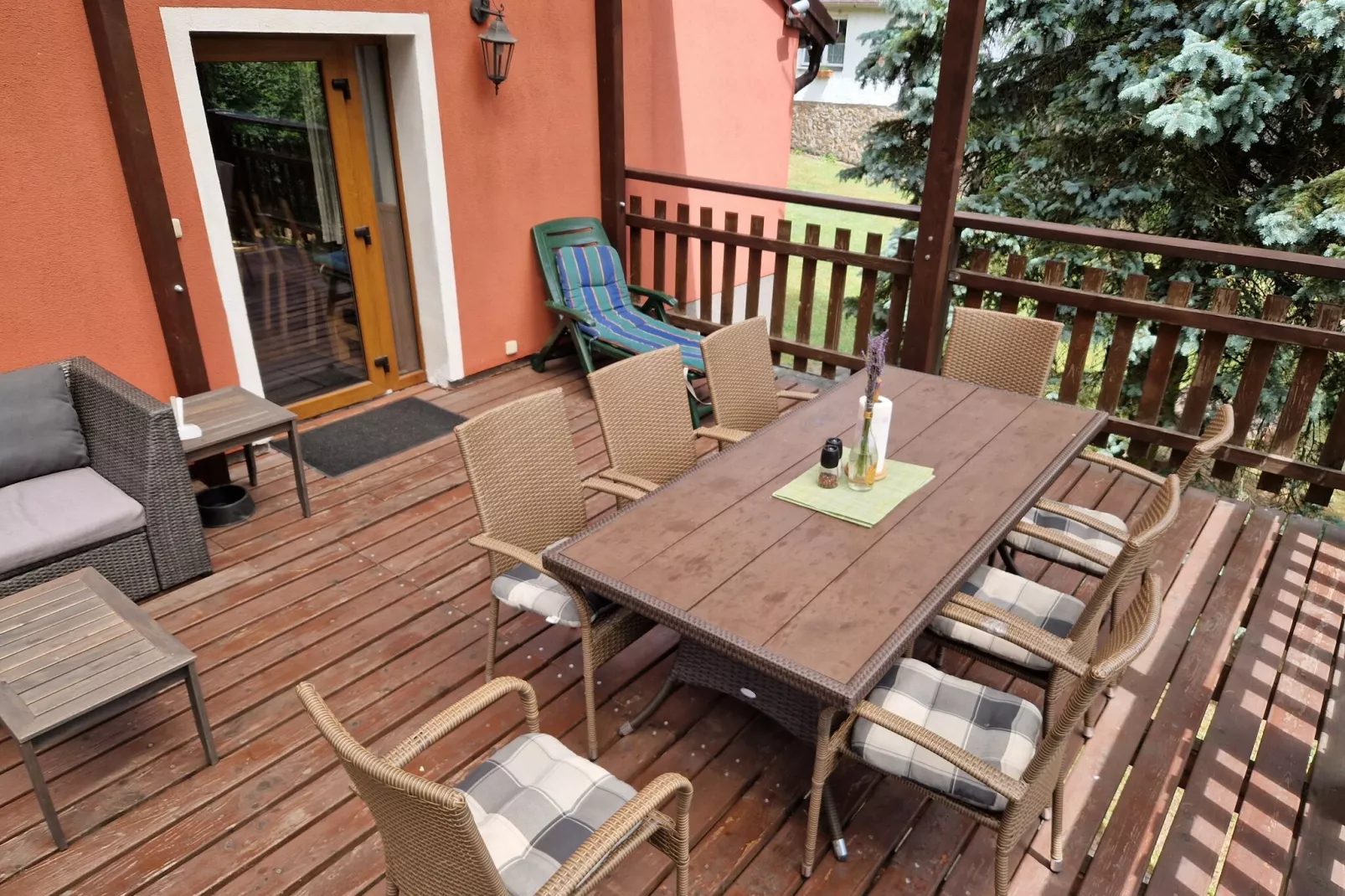 Stela-Terrace balcony