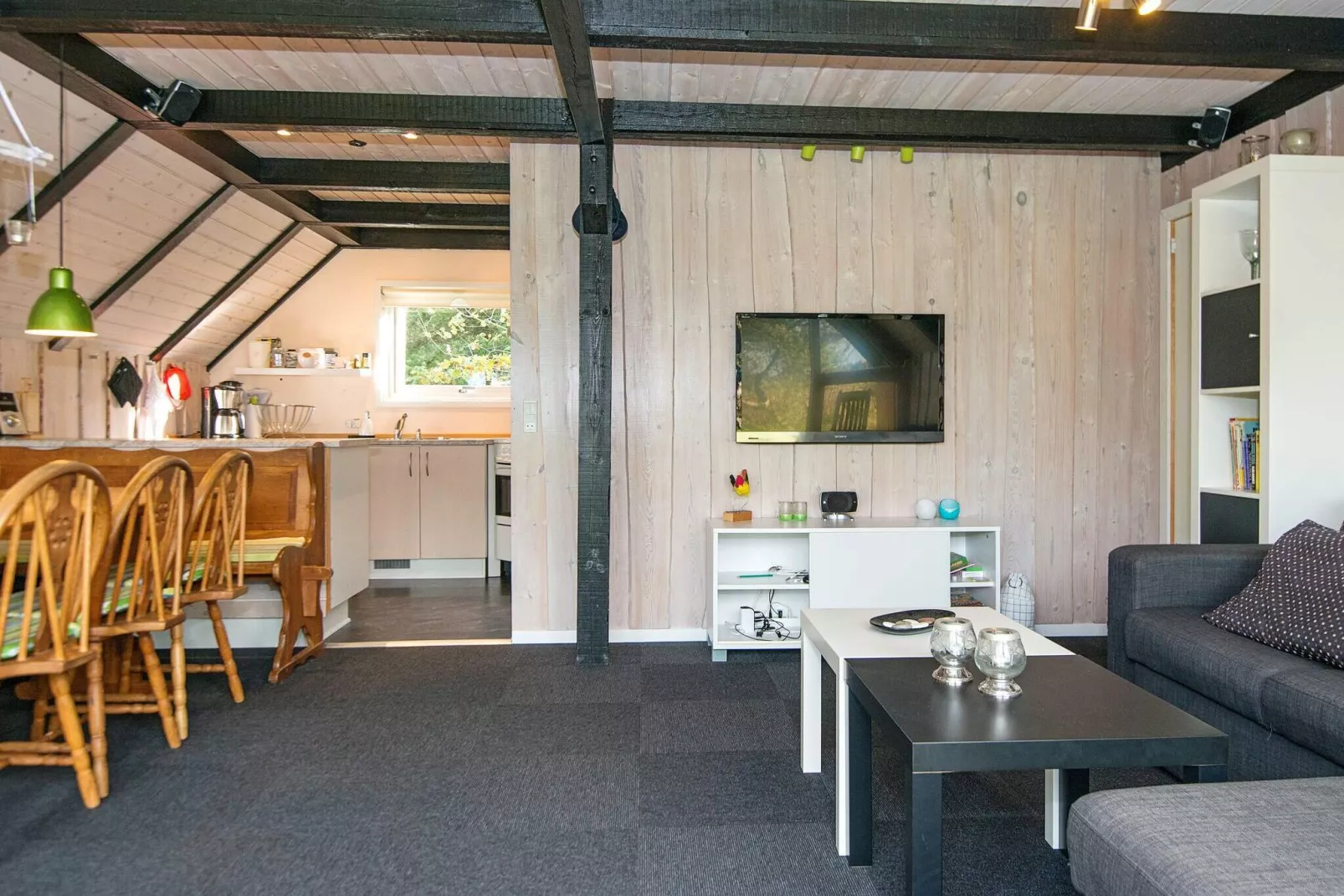 Tranquil Thatched Cottage on Romo-By Traum-Indoor