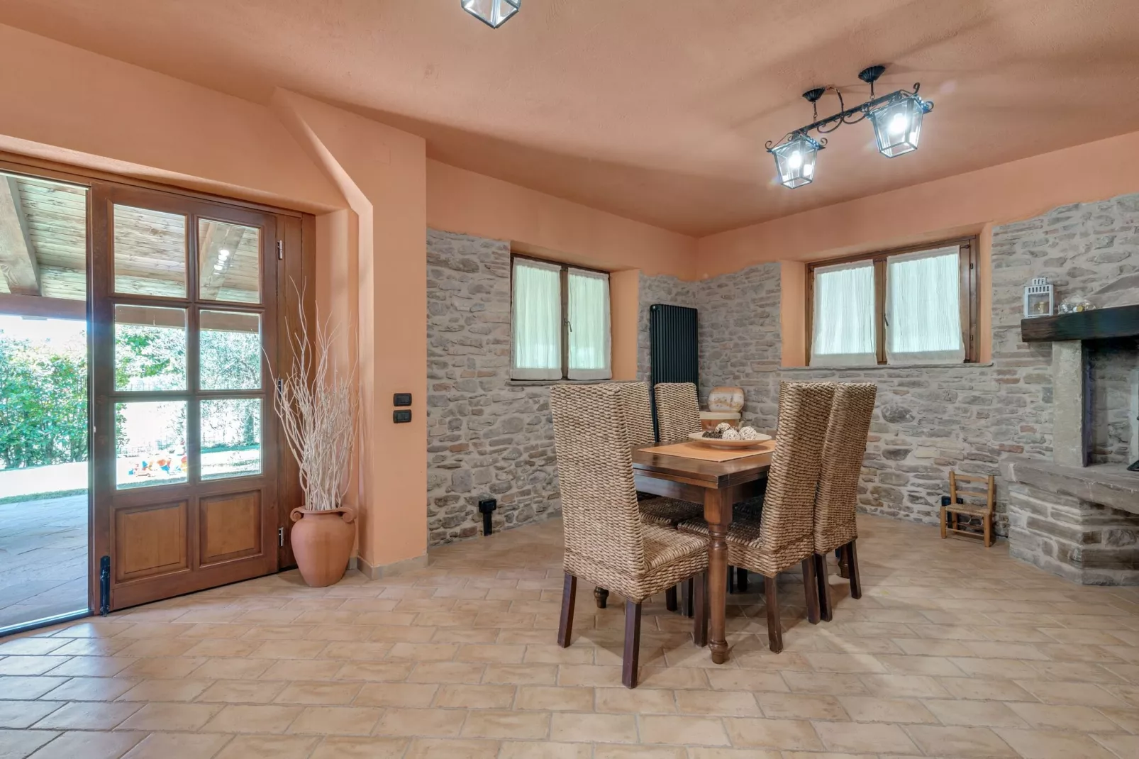 Valdalto-Dining room