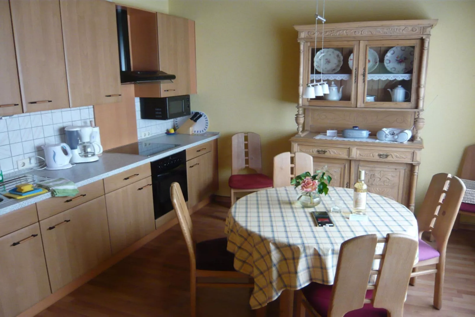 6041-Dining room