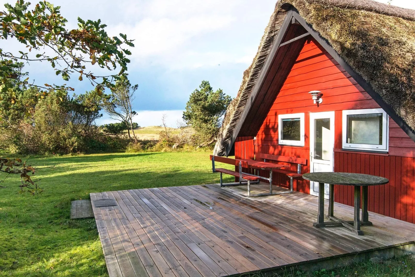 Tranquil Thatched Cottage on Romo-By Traum-View