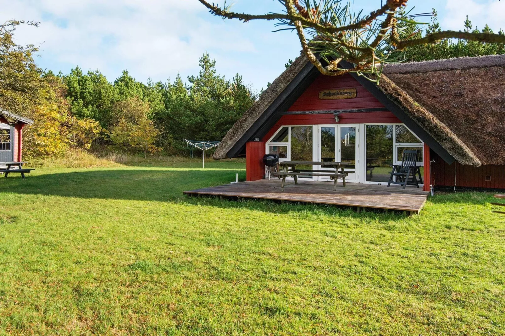 Tranquil Thatched Cottage on Romo-By Traum-View