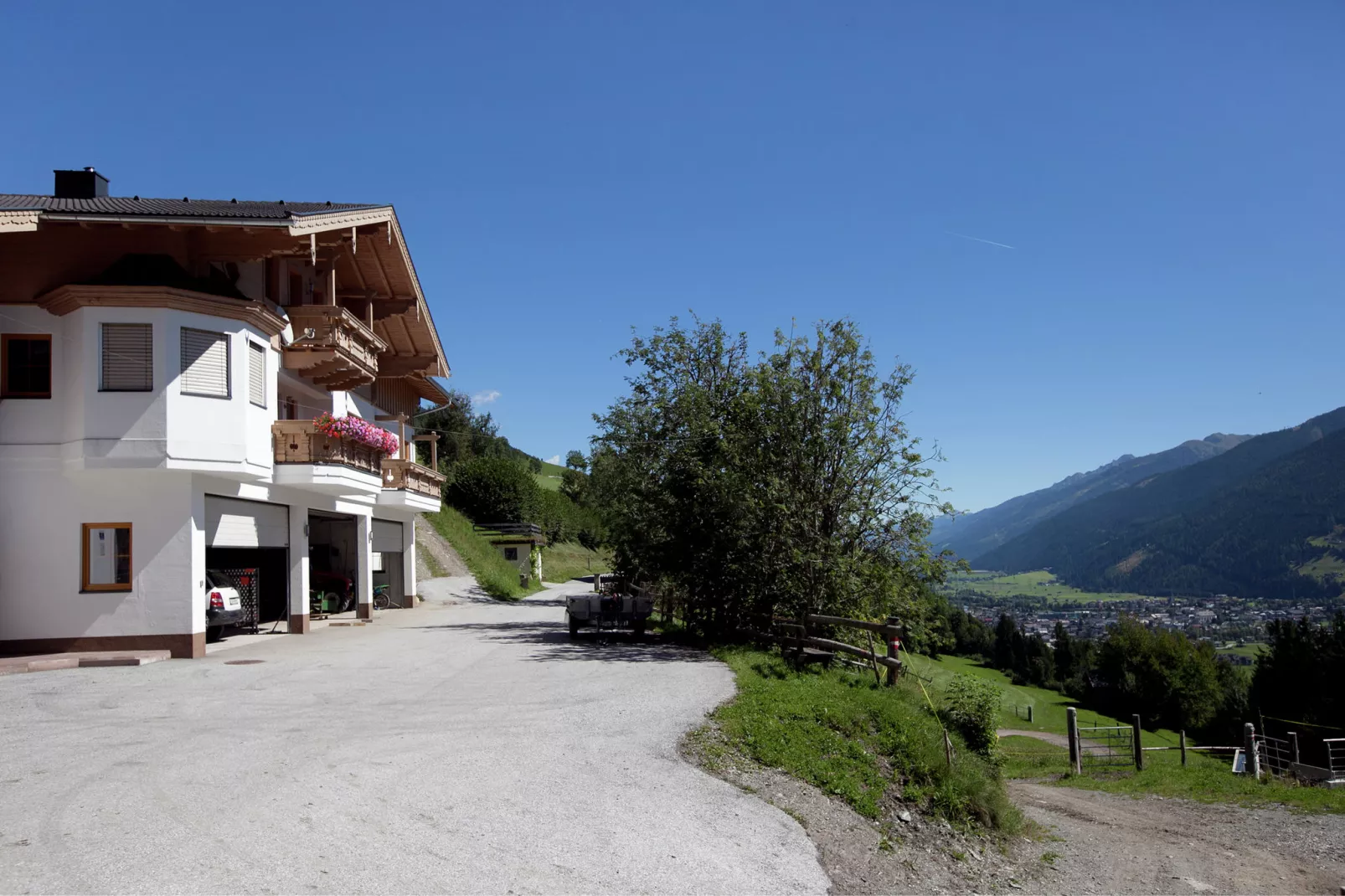 Schlossblick-Exterior summer