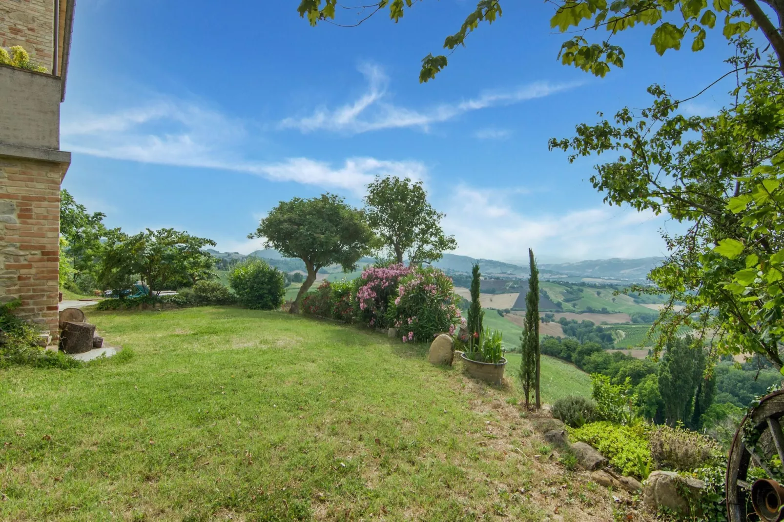 Casa Celeste-Garten Sommer