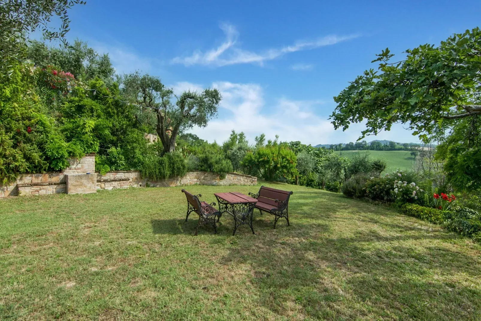 Casa Celeste-Garten Sommer