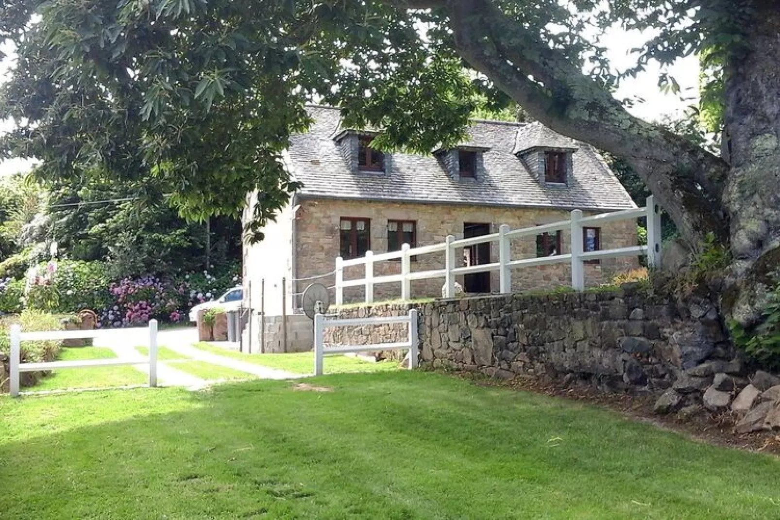 Holiday home Buguélès-Penvénan-Exterior summer