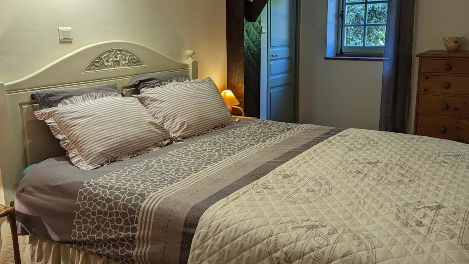 Gite Cottage-Bedroom
