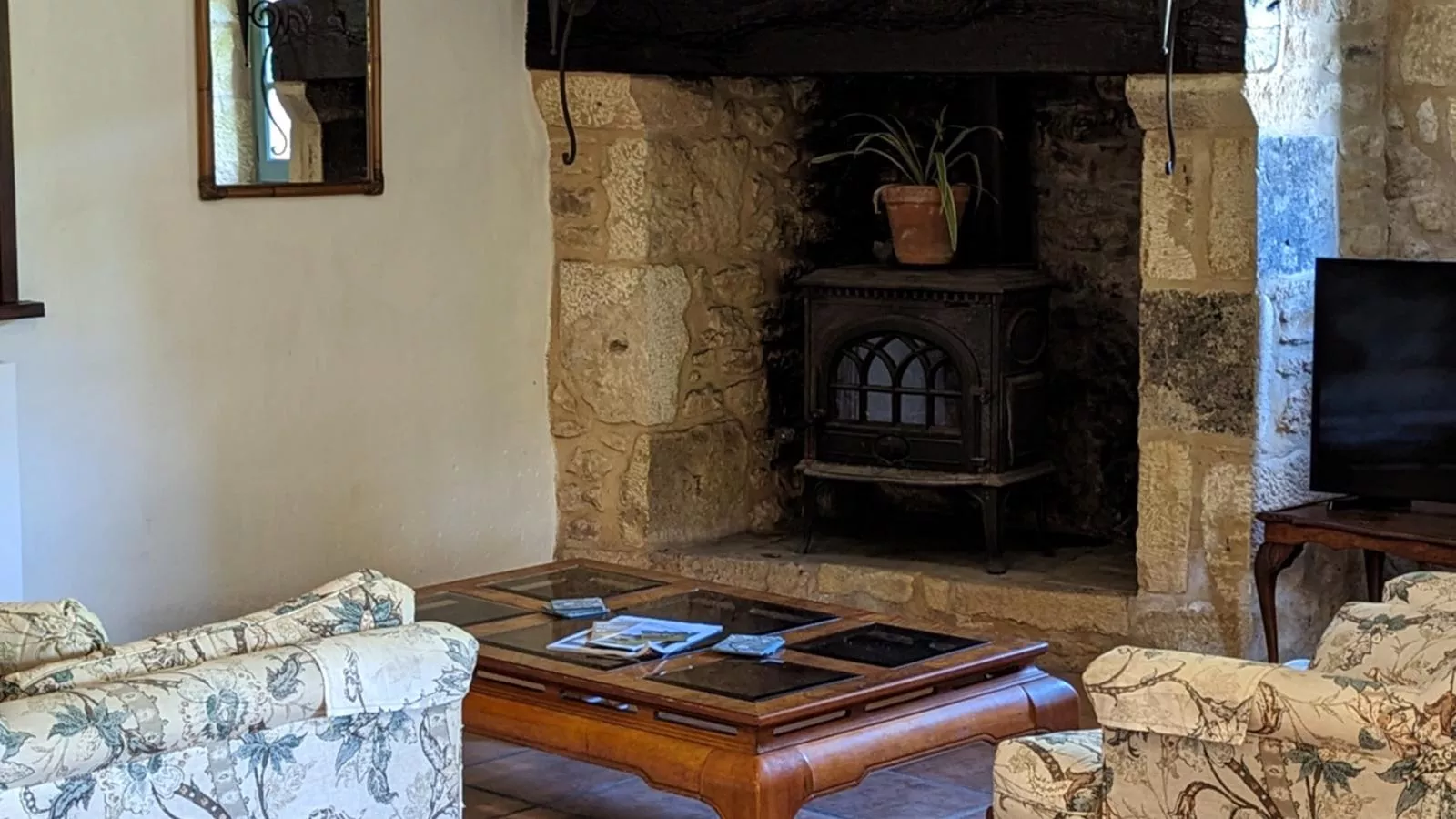 Gite Cottage-Living room