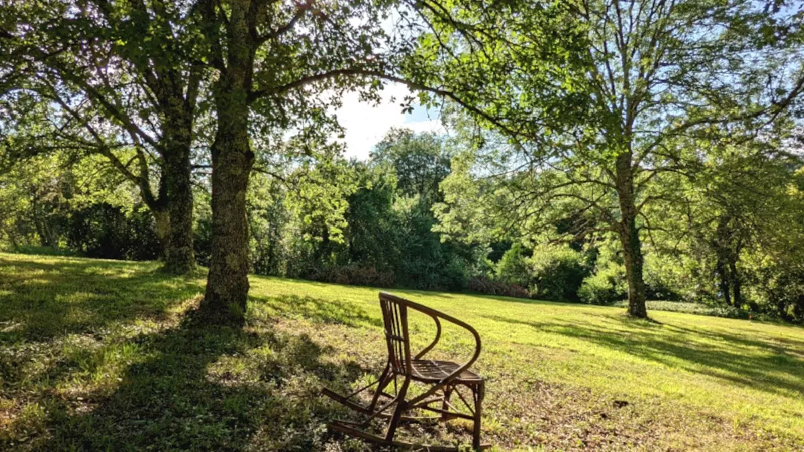 Gite Cottage-Gardens summer