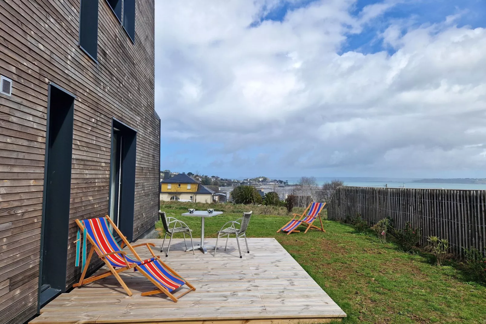 Studio bas Locquirec-Terrace balcony