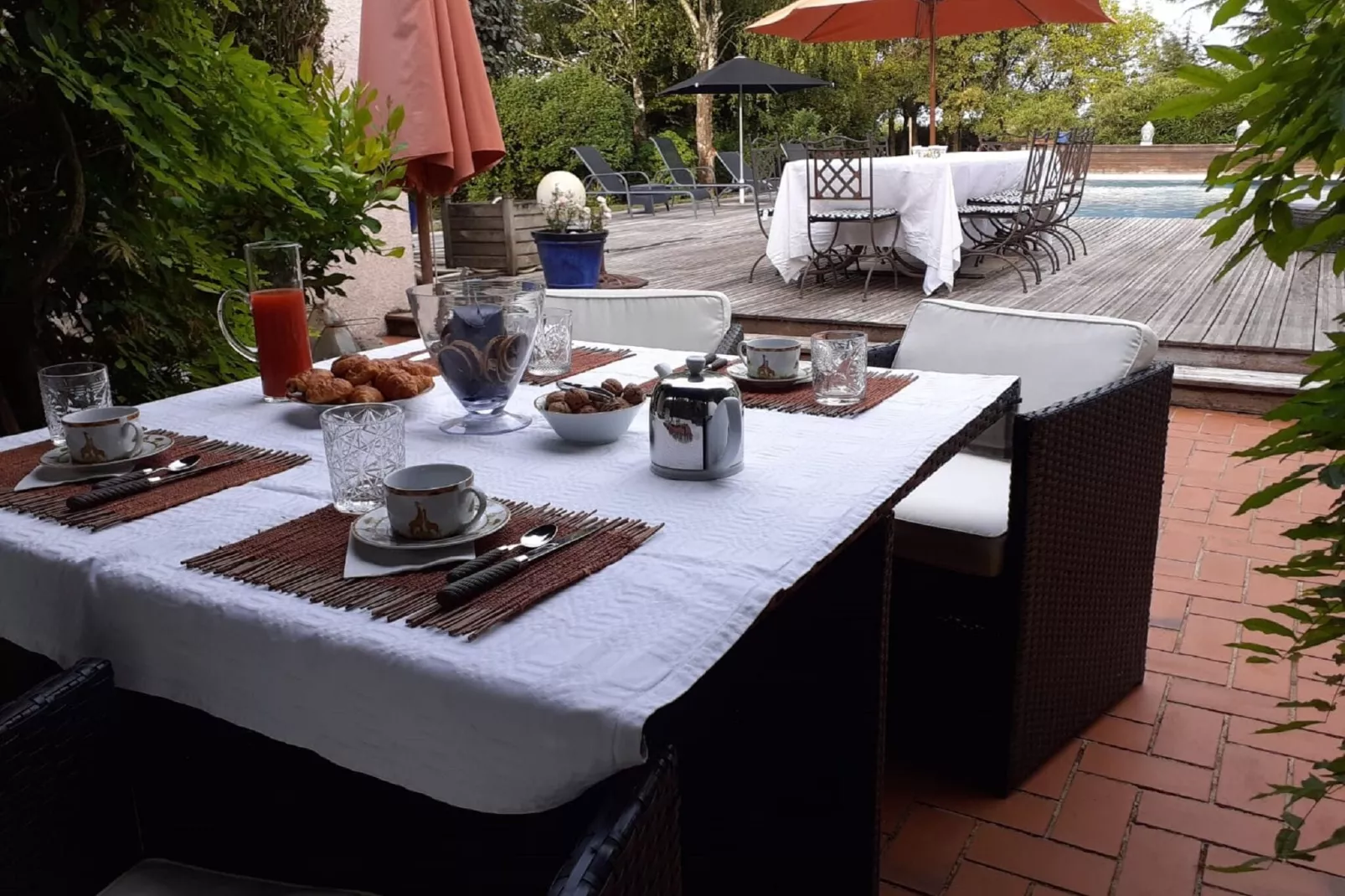 Villa Ravel-Außenbereich Sommer